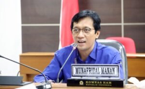 Direktur Jenderal Pelayanan dan Kepatuhan HAM Kementerian Hukum dan HAM Munafrizal Manan 696x429