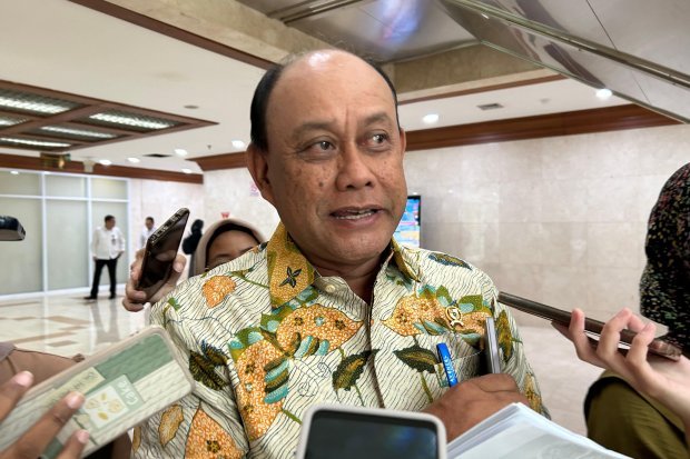 Kepala_Badan_Gizi_Nasional_Dadan_Hindayana-2024_09_10-17_41_04_780b5c1a3bd5467ae459a2d0ffb0042b_620x413_thumb