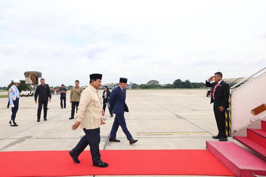 lawatan-ke-mesir-prabowo-subianto-hanya-didampingi-seskab-teddy-tdt