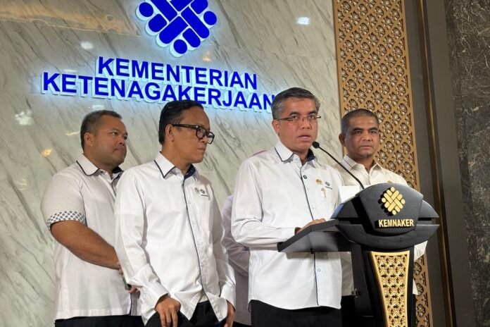 Menteri-Ketenagakerjaan-Yassierli-bsu-bantuan-subsidi-upah-696x464