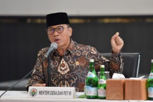 menteri-desa-dan-pembangunan-daerah-tertinggal-yandri-susant-7vuf-300x200