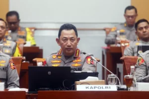 Kapolri-Jenderal-Pol-Listyo-Sigit-Prabowo-Dery-Ridwansah-5JPG-621096953.jpg-696x464