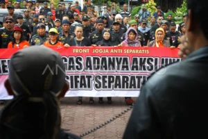 aksi-anti-separatis-byl4-dom