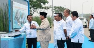 resmikan-hilirisasi-baterai-kendaraan-listrik-prabowo-tidak-lupa-jasa-jokowi_271096
