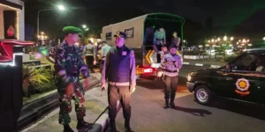 Kolaborasi-TNI-Polri-dan-Instansi-Terkait-Pastikan-Kondisi-Tetap-Kondusif.webp-1140x570