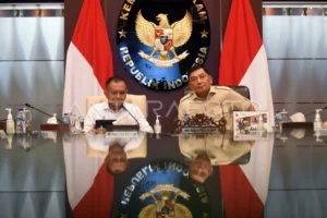 sjafrie-sjamsoeddin-pimpin-rapat-perdana-sebagai-menko-polkam-ad-interim-1k5f5-dom