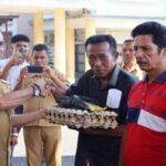 Pj-Bupati-Ende-Luncurkan-Program-Bansos-400-Keluarga-Siap-Terima-Bantuan-Sembako