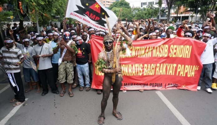 aksi-demo-hut-opm-papua-2-696x400