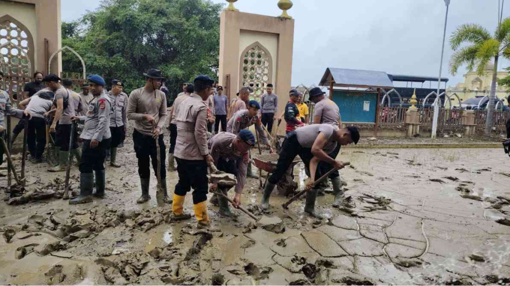 2025-12-22-12-54-13-6948dd17c925c43e9349bbf2