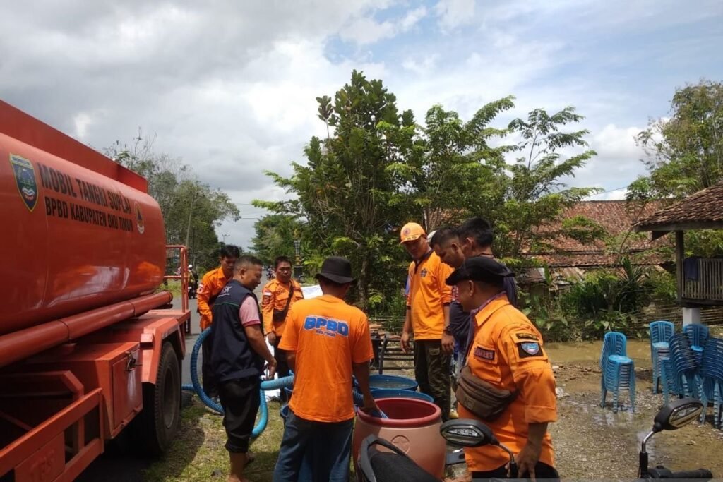 Pemerintah-Salurkan-Bantuan-Air-Bersih-korban-banjir-sumatera