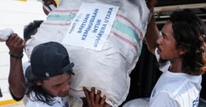 pulihkan-bencana-sumatera-eiger-adventure-kirim-5-ton-bantuan-pakaian-sembako_294359