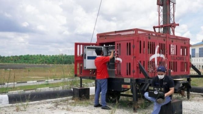 692bd48d4d85b-telkomsel-maksimalkan-pemulihan-jaringan-pasca-banjir-di-sumatera_bali