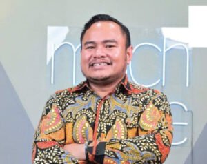 Kepala-Ekonom-Trimegah-Sekuritas-Indonesia-Fakhrul-Fulvian-696x552