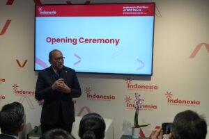 Menteri-Rosan-Mengisi-Panel-di-Indonesia-Pavilion-WEF-2025_edit_142769902294879