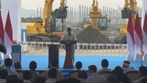 Prabowo-hadiri-ground-di-karawang