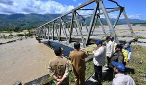 presiden-prabowo-kunjungi-para-korban-bencana-banjir-di-aceh-dan-sumatera2-01122025-161722-1024x600