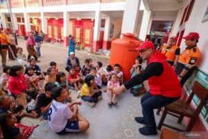 180056.659-baznas-berikan-dukungan-psikososial-untuk-pemulihan-korban-banjir-sumatera-barat-1