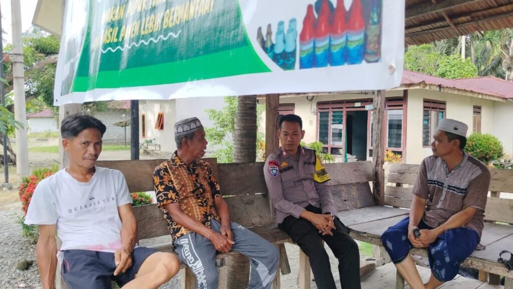 Bhabinkamtibmas-Desa-Tiwaa-1536x864