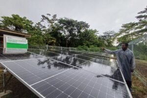 Pembangkit_Listrik_Tenaga_Surya_PLTS_program_Desa_Energi_Berdika-2025_10_22-20_55_58_b7865d9e9d3f322d939c2392afb2a932_960x640_thumb