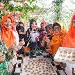 PELATIHAN-UMKM-Para-ibu-mengikuti-pelatihan-Aneka-Produk-Lokal