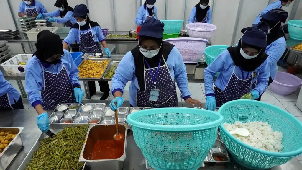 SPPG-Baleendah-Rancamanyar-Distribusikan-MBG_20250929_200538