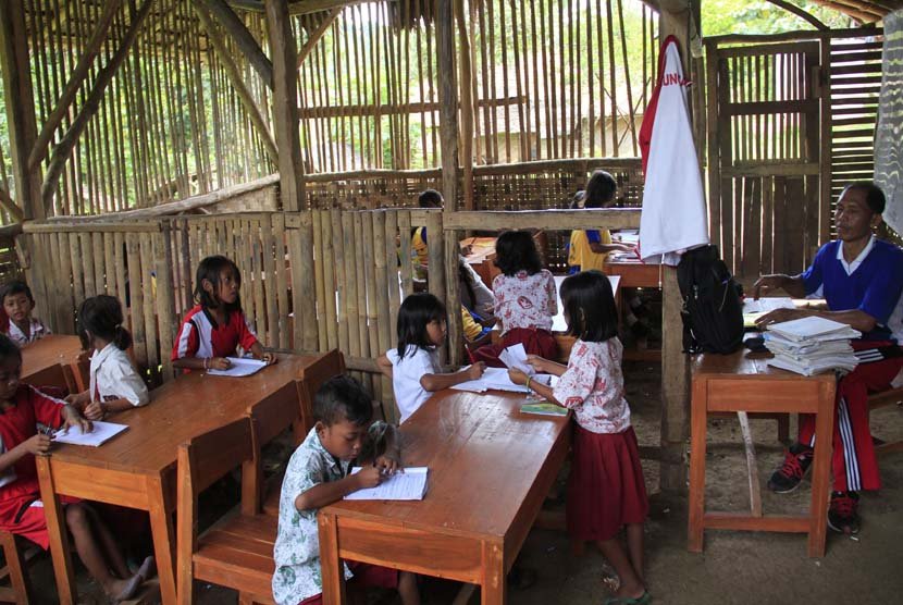 Sekolah-papua-Antara