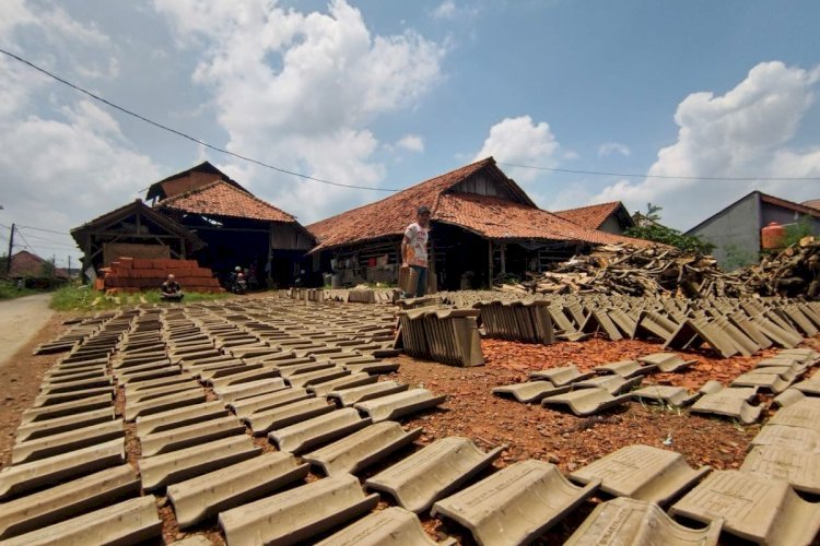 image_750x_69a2454524bbc