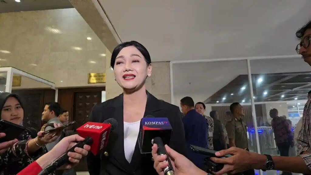 Calon-dewan-komisioner-Otoritas-Jasa-Keuangan-Friderica-Widyasari-Dewi-yakin-lolos