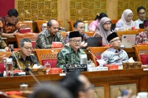 abdul-muti-22-april-di-DPR