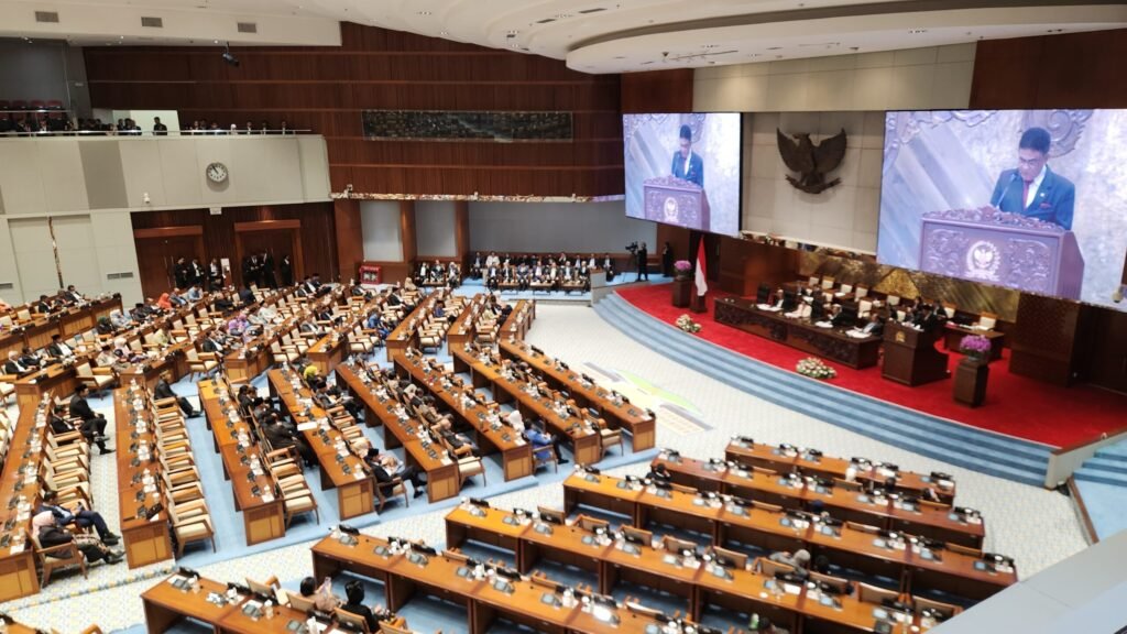 dpr-sahkan-ruu-perlindungan-saksi-dan-korban-jadi-undang-undang-21042026-111831-scaled