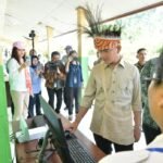 gibran-tinjau-digitalisasi-pendidikan-program-mbg-di-manokwari-siswa-sambut-antusias-06112025-112011