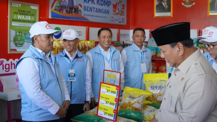 prabowo-Penerima-Bansos-Didorong-Bekerja-di-Koperasi-Merah-Putih-696x392
