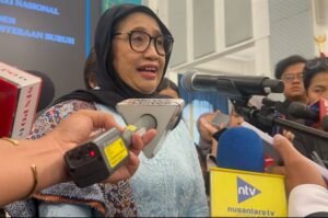 2244232929