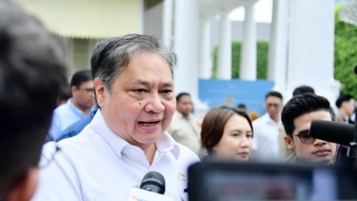 Menteri-Koordinator-Bidang-Perekonomian-Airlangga-Hartarto-ekonomi-sektor-riil-696x392