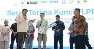 pangkas-bunga-mekaar-5-persen-dorong-kur-perumahan-menteri-ara-dan-bri-gaspol-perkuat-ekonomi-rakyat_300858