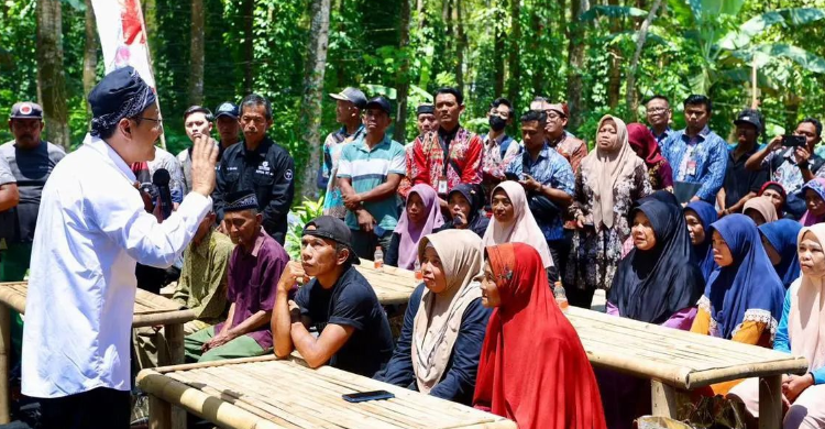peruri-dukung-transformasi-digitalisasi-bansos-lewat-pilot-project-banyuwangi_284450