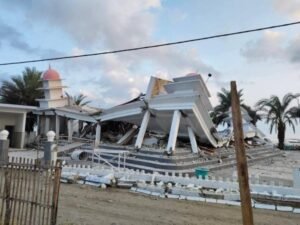 c3589_gambar-gempa-bumi-ntt