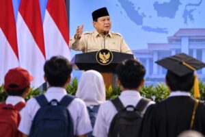 2026-09-18-prabowo-tegaskan-sekolah-hingga-kuliah-di-universitas-negeri-harus-gratis-segera-bahas-dalam-rapat-terbatas