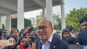 CEO-Danantara-Rosan-Roeslani-di-Istana-Kepresidenan-432