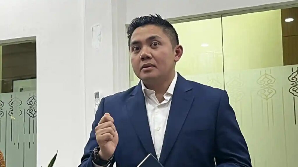 Sekretaris-Kabinet-Teddy-Indra-Wijaya-di-Istana-Kepresidenan-4320