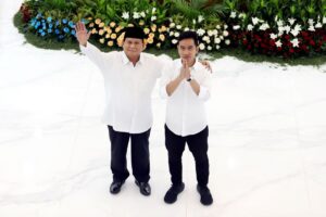 capres-dan-cawapres-nomor-urut-2-prabowo-subianto-dan-gibran-sxue